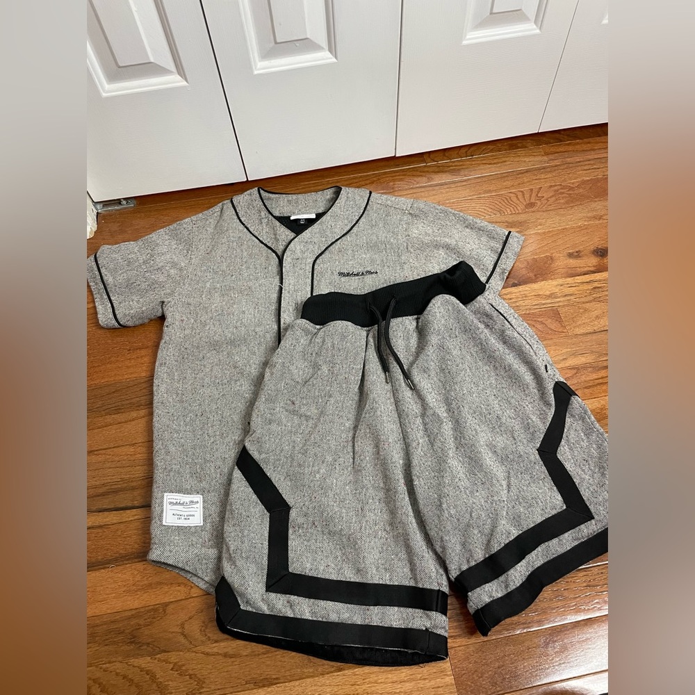 Mitchell & Ness Shirt & Short